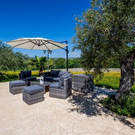 Villa Villa Mira - Panoramic Views & Private Pool